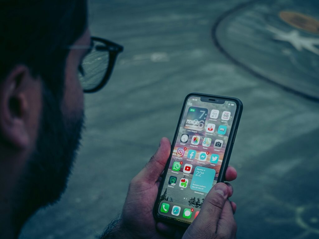 iPhone Face ID Not Working? How to Fix "Move iPhone Lower" Error
